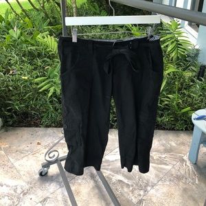 Refuge Capri Black Pants.  Size 9.